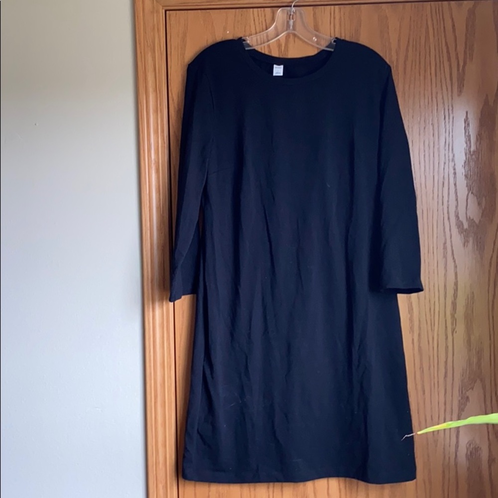 Black Old Navy dress
